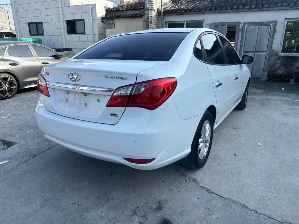 現(xiàn)代 朗動  2012款 1.6L 自動時尚型圖片