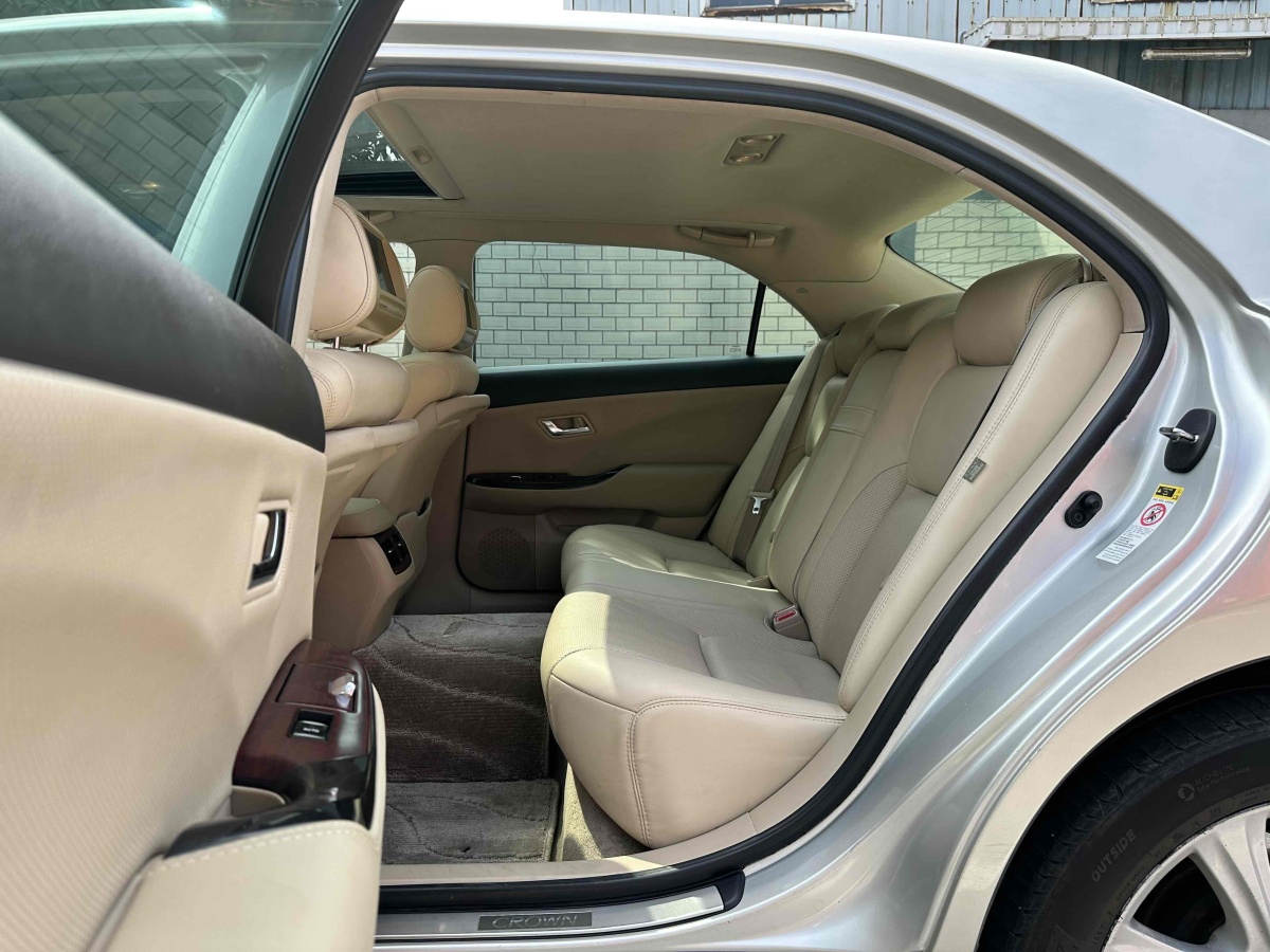 豐田 皇冠  2010款 3.0L Royal Saloon VIP圖片