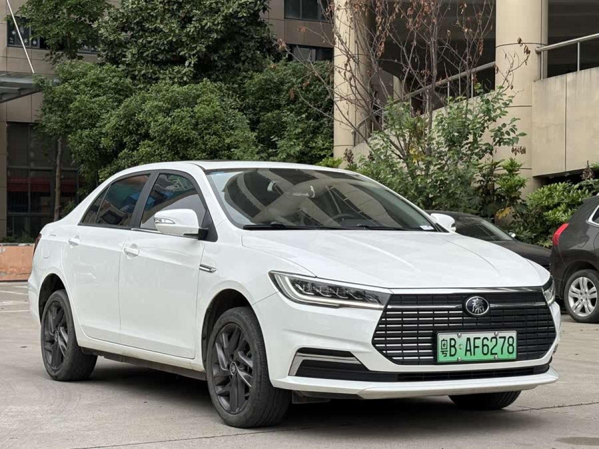 比亞迪 秦  2019款 高續(xù)航版 豪華型圖片
