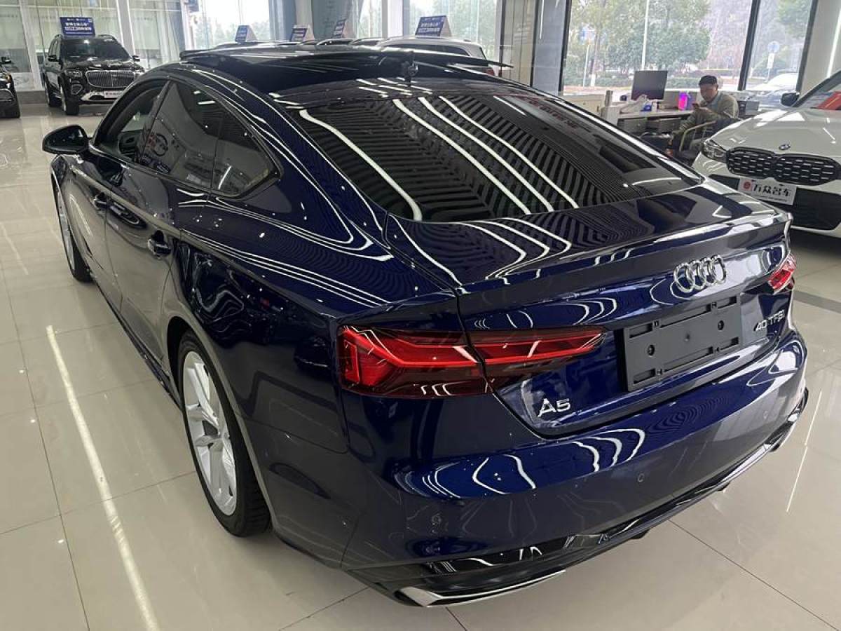 奧迪 奧迪A5  2022款 Sportback 40 TFSI 時(shí)尚致雅型圖片