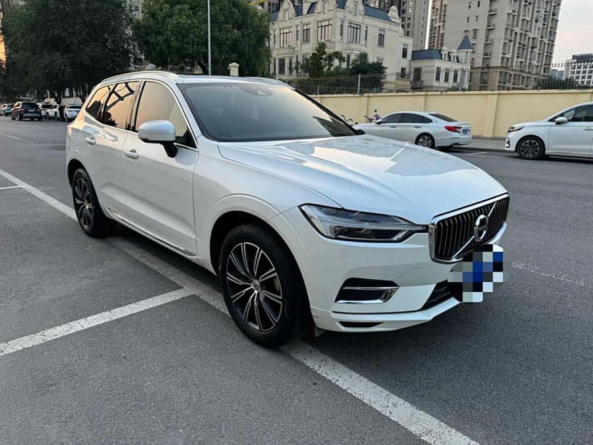 沃爾沃 XC60  2021款 T5 四驅(qū)智遠(yuǎn)豪華版圖片