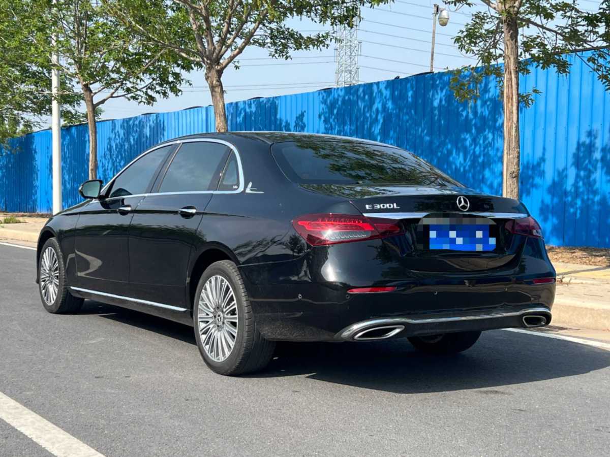 奔馳 奔馳E級(jí)  2022款 改款 E 300 L 豪華型圖片