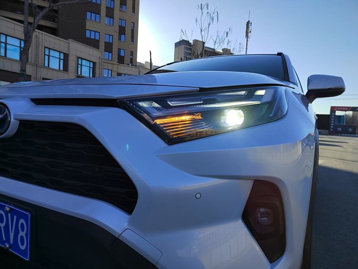 豐田 RAV4榮放  2023款 雙擎 2.5L E-CVT兩驅(qū)精英Plus版圖片