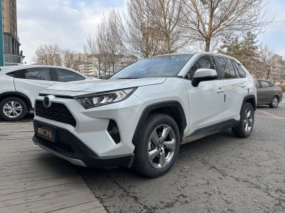 2022年2月 豐田 RAV4 榮放 2.0L CVT兩驅(qū)風尚版圖片