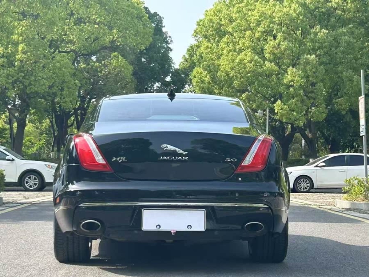 捷豹 XJ  2018款 XJL 3.0 SC 兩驅(qū)全景商務(wù)版圖片