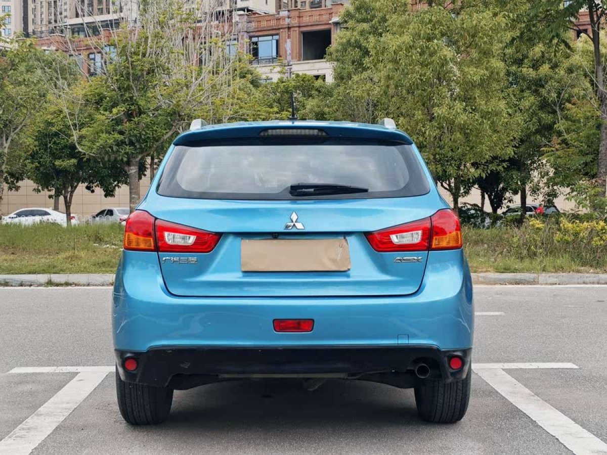 三菱 勁炫ASX  2013款 2.0L CVT兩驅(qū)精英版圖片
