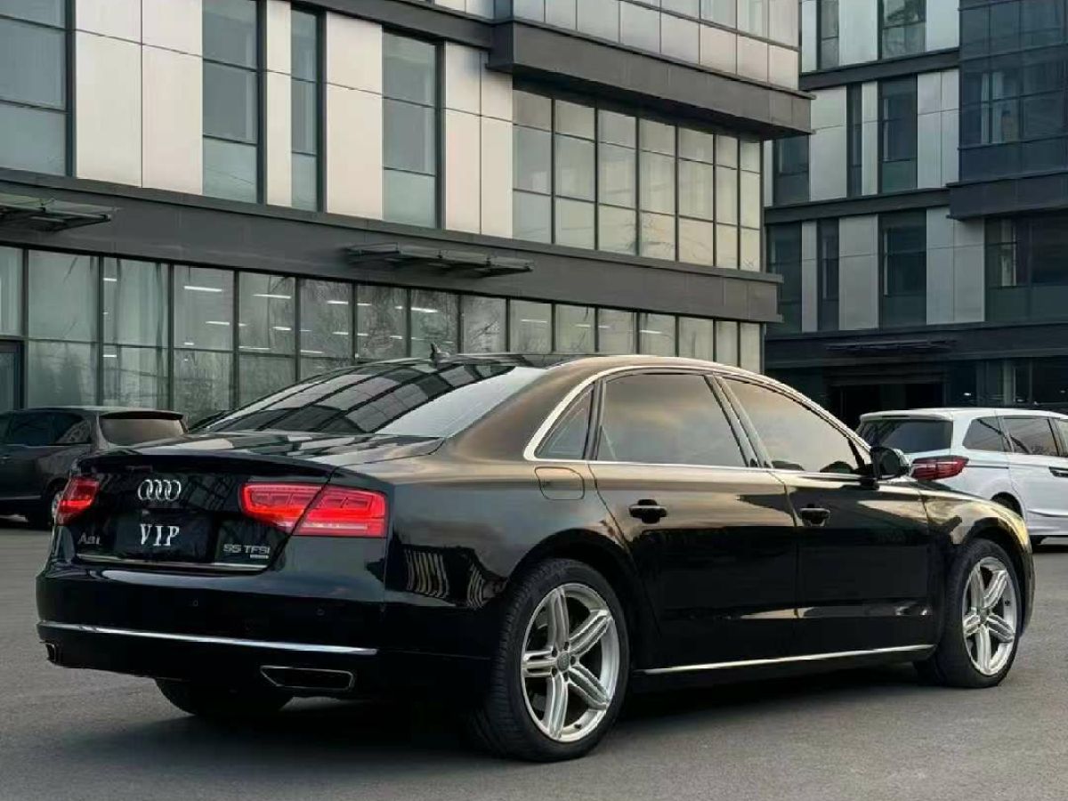 奧迪 奧迪A8  2011款 A8L W12 6.3 FSI quattro圖片