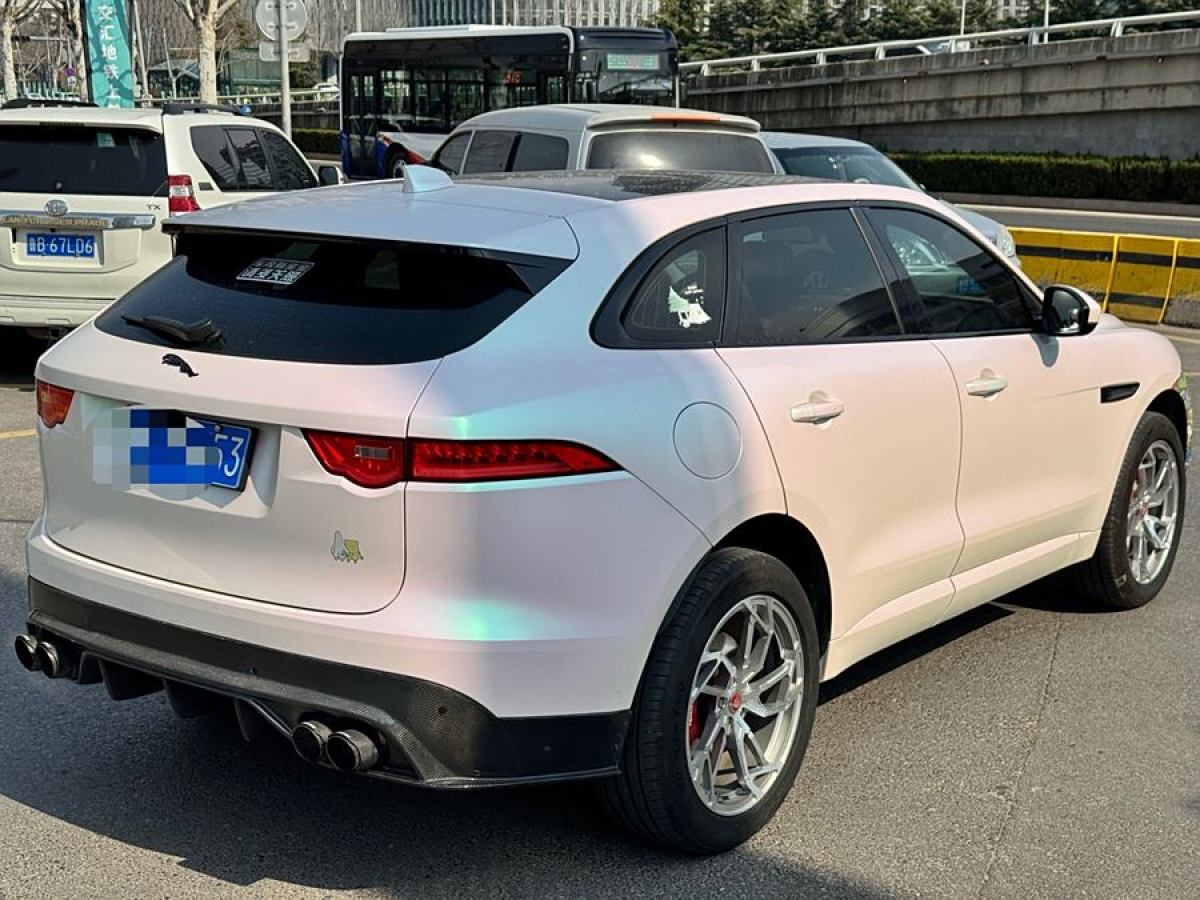 捷豹 F-PACE  2016款 2.0T 兩驅(qū)R-Sport運動版圖片