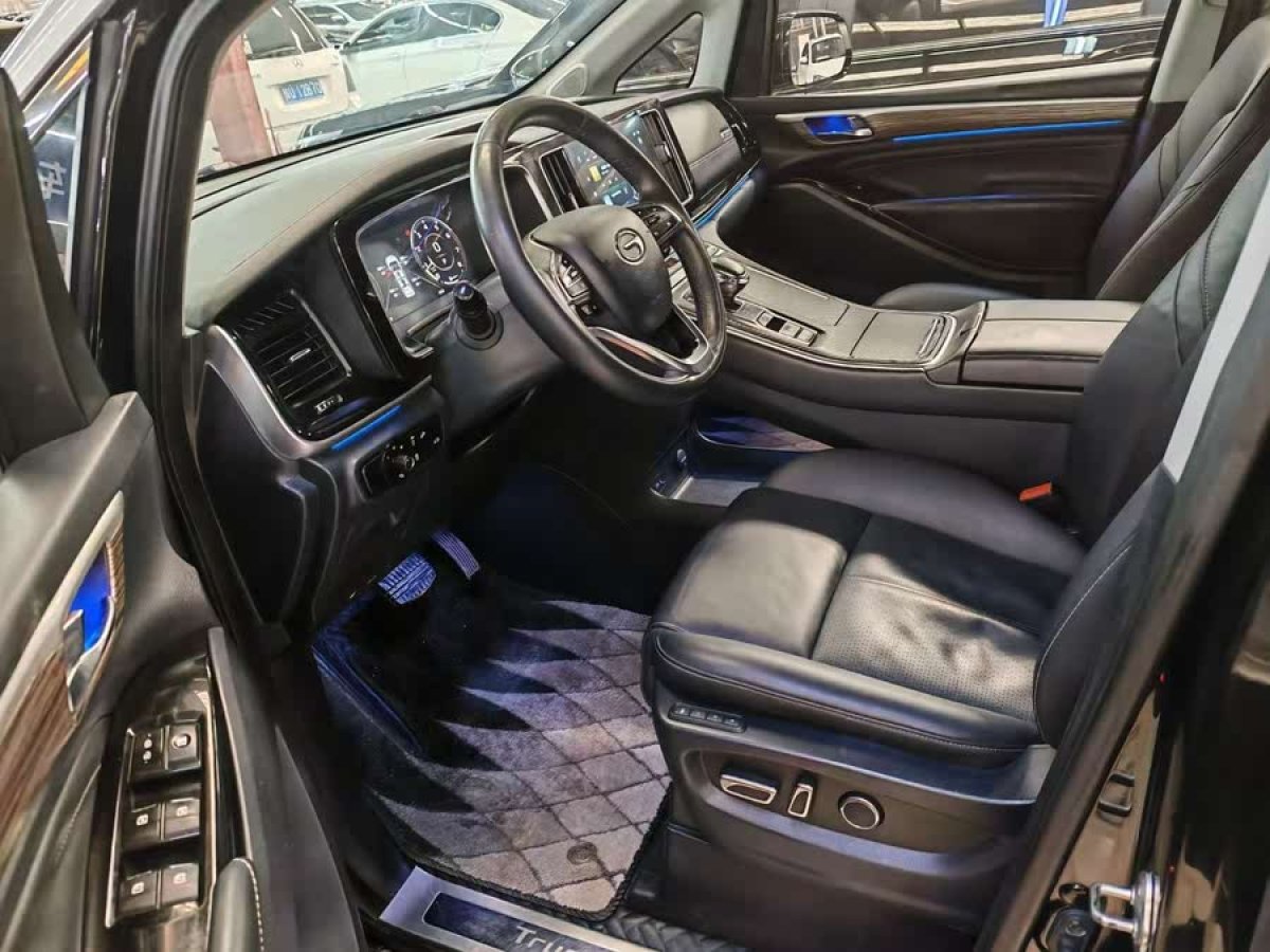 廣汽傳祺 M8  2021款 領秀系列 390T 至尊版圖片