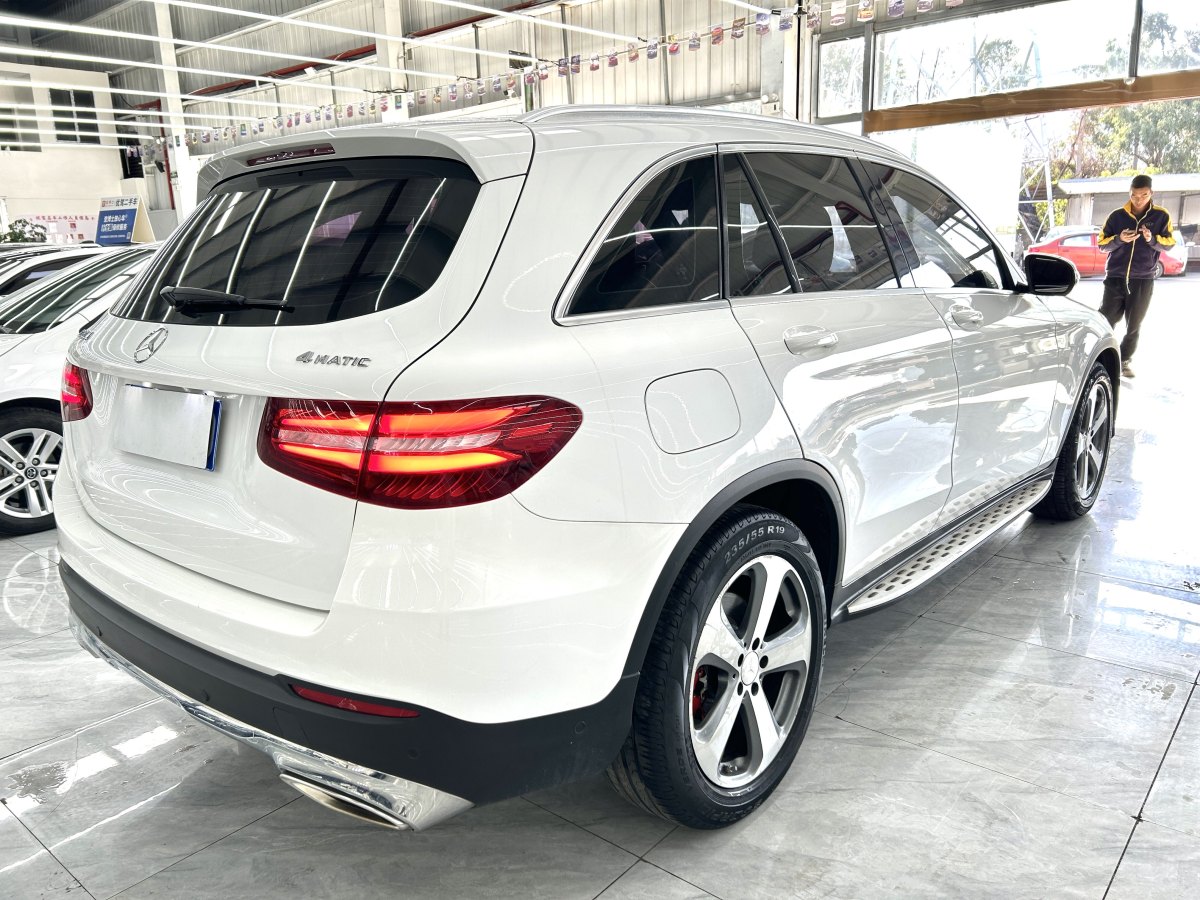 奔馳 奔馳GLC  2016款 GLC 260 4MATIC 動(dòng)感型圖片