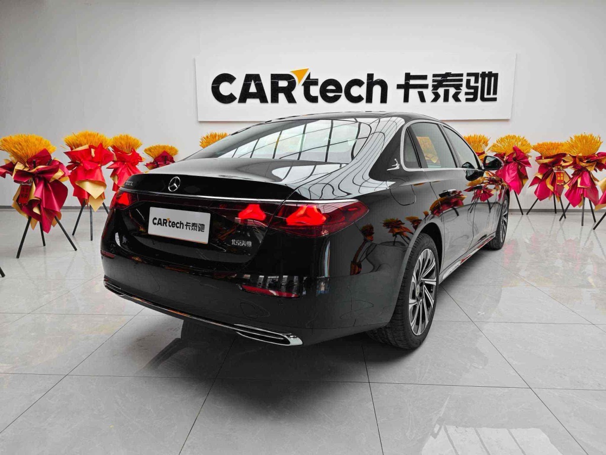 奔驰 奔驰E级  2019款 改款 E 300 L 豪华型图片