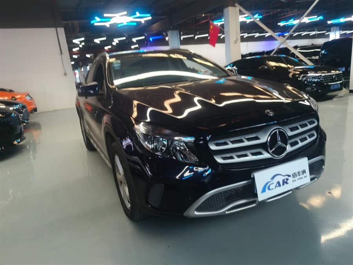 奔馳 奔馳GLA  2018款 GLA 200 動(dòng)感型圖片