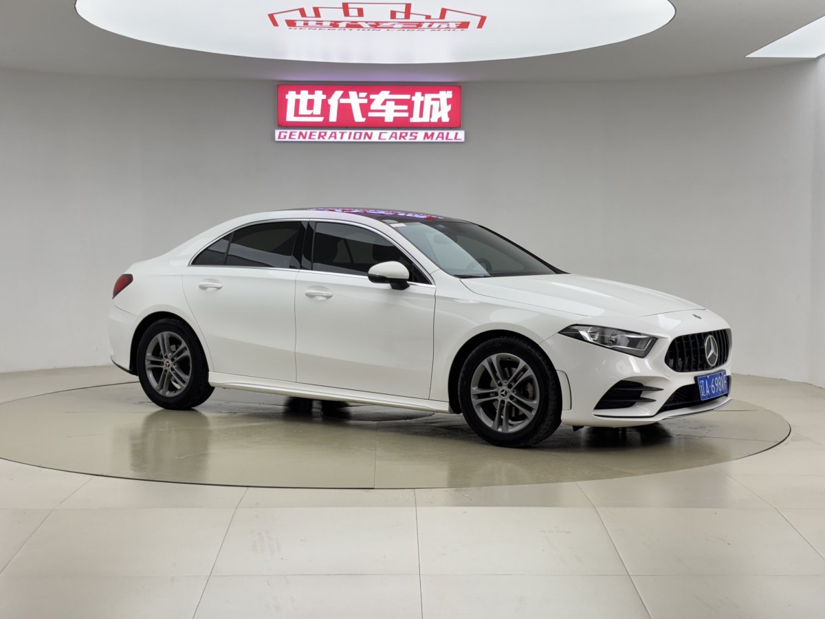 奔馳 奔馳A級(jí)  2020款 改款 A 180 L圖片