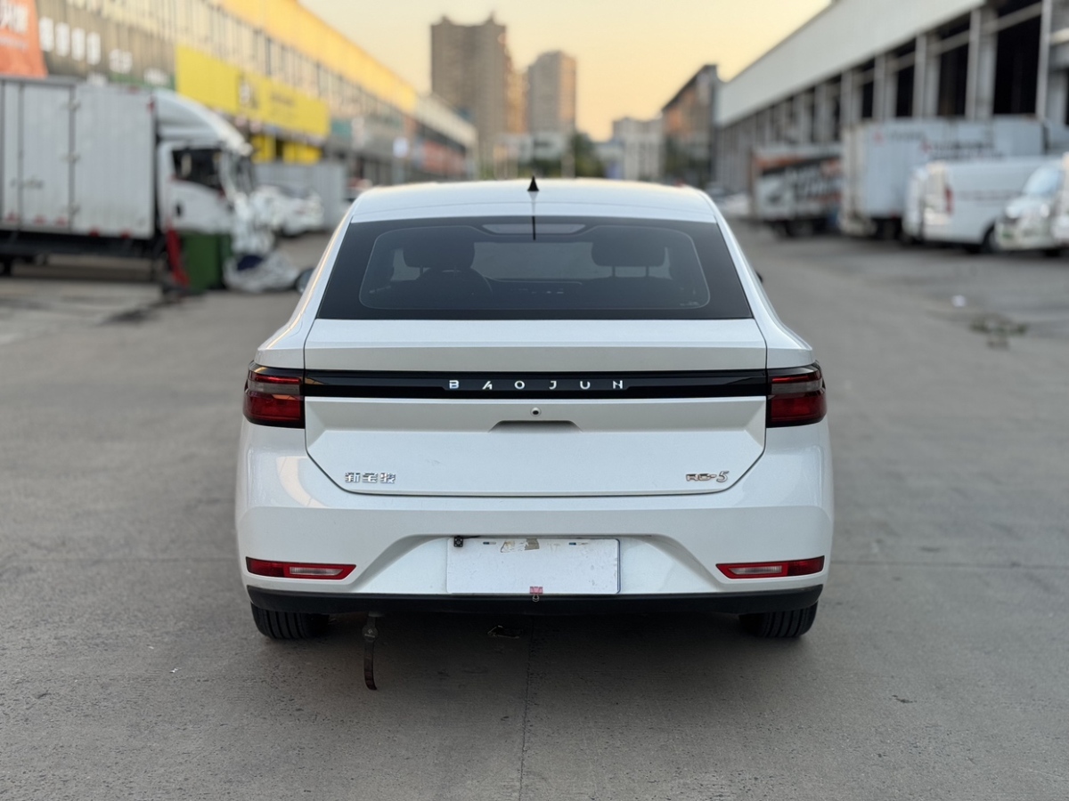 寶駿 新寶駿RC-5  2020款 1.5L 手動(dòng)智耀精英型圖片