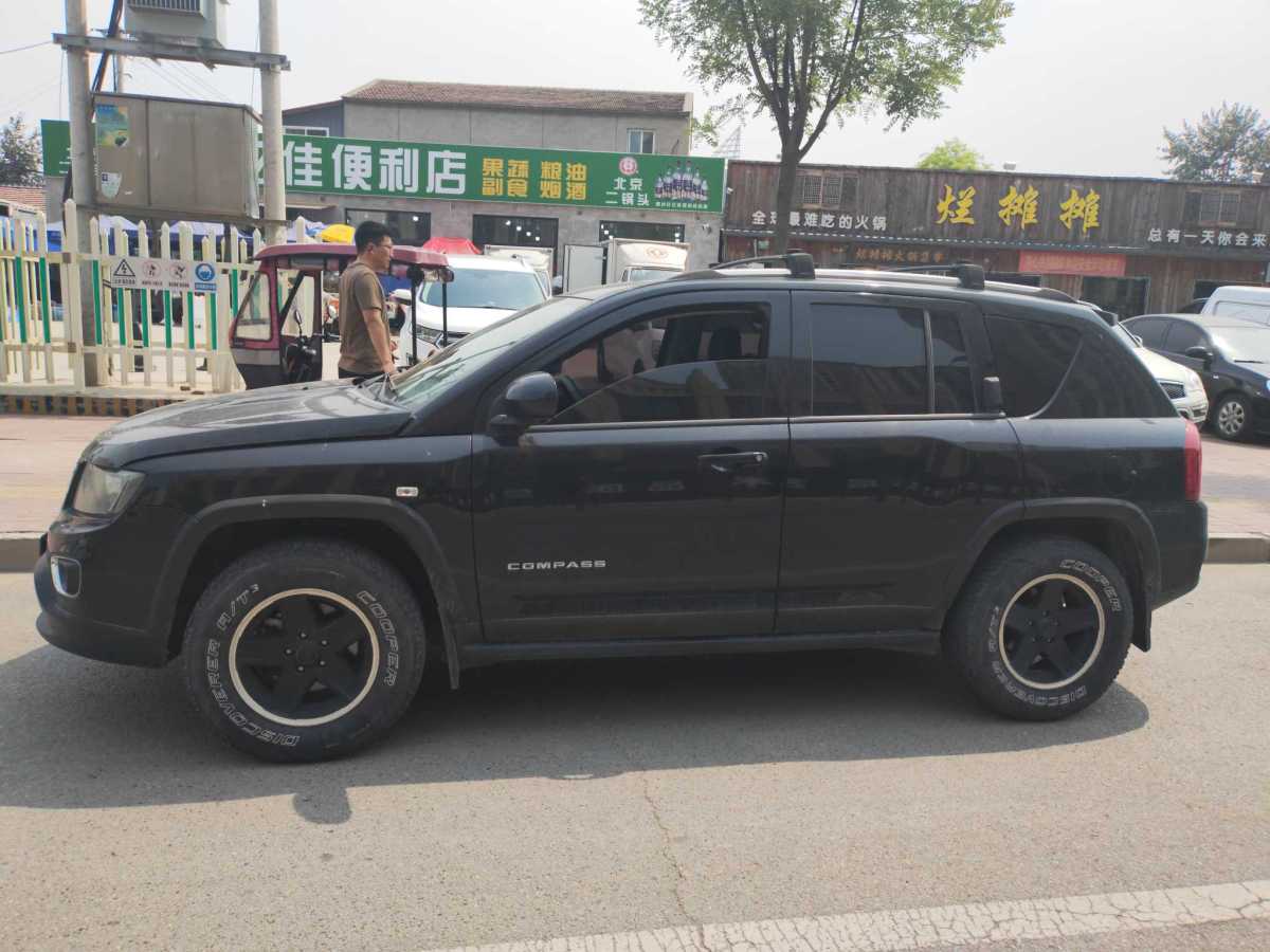 Jeep 指南者  2014款 改款 2.4L 四驅(qū)豪華版圖片