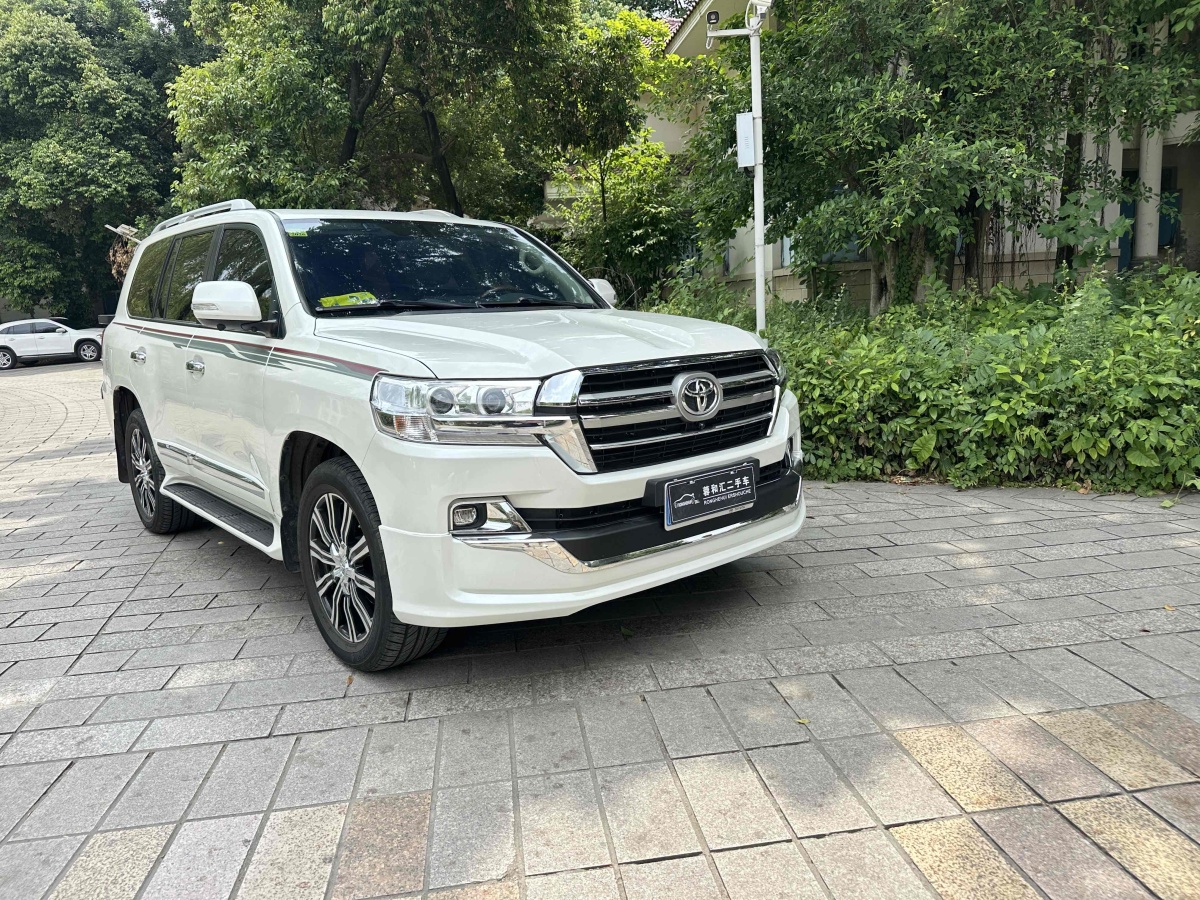 豐田 蘭德酷路澤  2015款 4.0L V6 中東低配版圖片