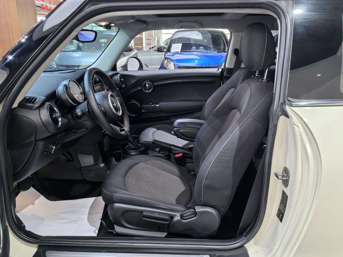 MINI MINI  2016款 1.2T ONE 先鋒派圖片