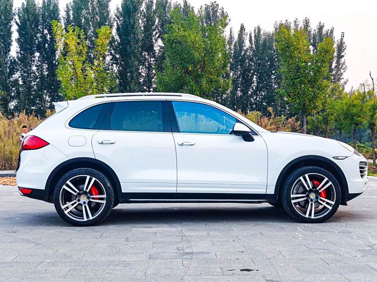 2014年9月保時捷 Cayenne  2014款 Cayenne Platinum Edition 3.0T