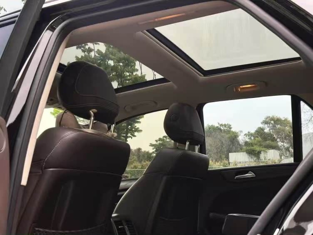 奔馳 奔馳GLE  2016款 GLE 320 4MATIC 豪華型圖片