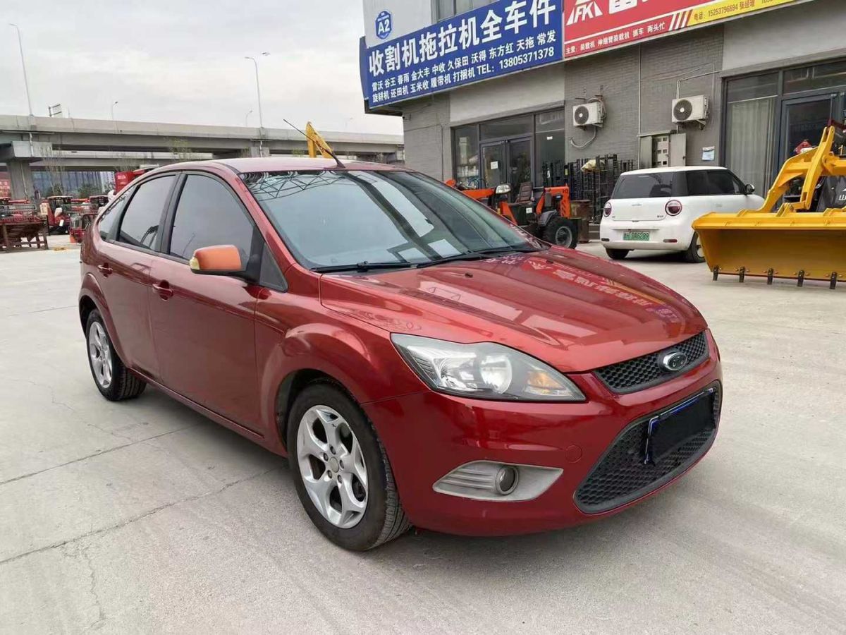 福特 ?？怂? 2013款 2.0T ST 標(biāo)準(zhǔn)版圖片