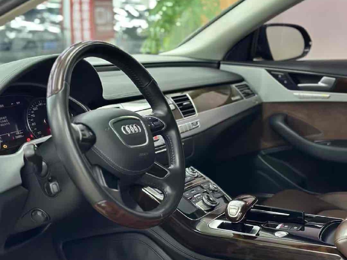 奧迪 奧迪A8  2017款 A8L 45 TFSI quattro豪華型圖片