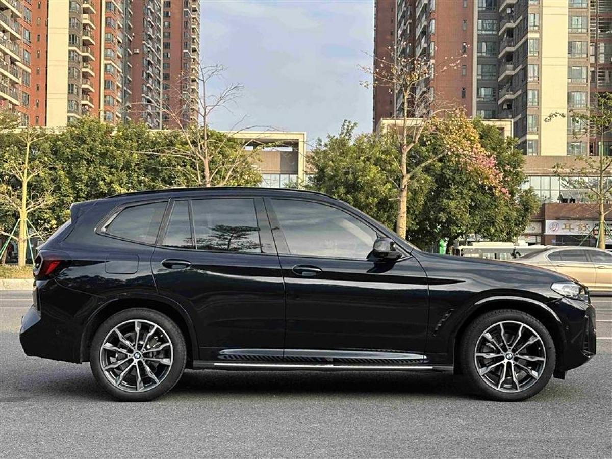 寶馬 寶馬X3  2023款 xDrive30i 領(lǐng)先型 M曜夜套裝圖片