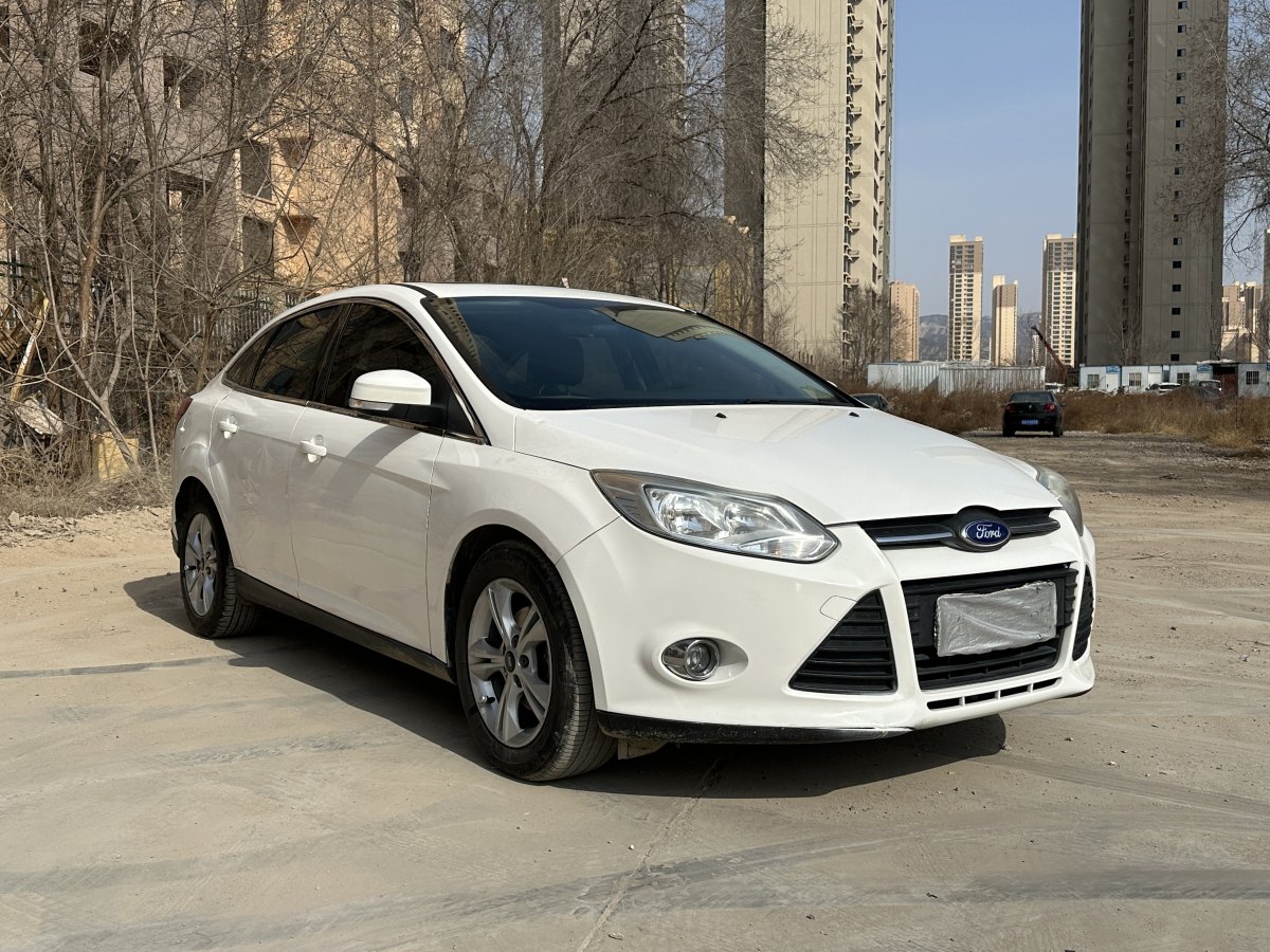 2014年3月福特 ?？怂? 2015款 三廂 1.6L 自動舒適型