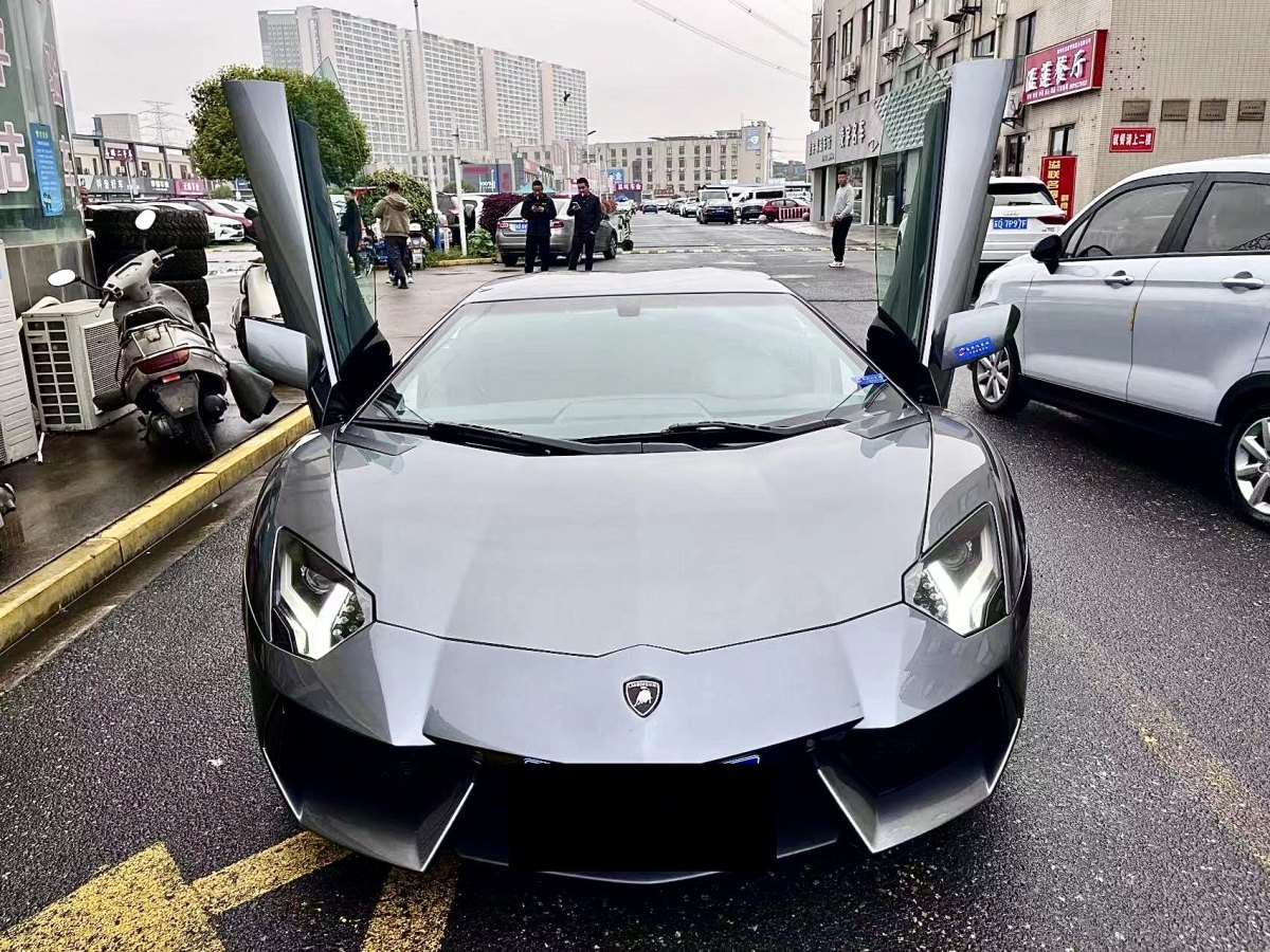 兰博基尼 Aventador  2011款 LP 700-4图片