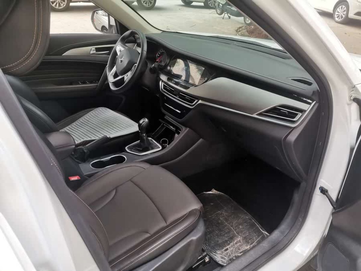 長安 CS35 PLUS  2019款 1.6L 手動暢聯(lián)版 國VI圖片
