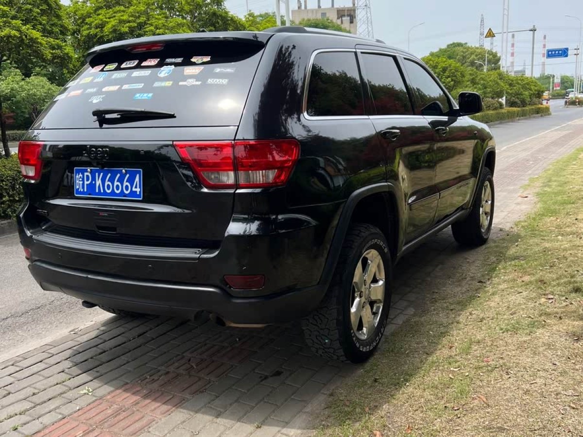 Jeep 大切諾基  2013款 3.6L 豪華導(dǎo)航版圖片