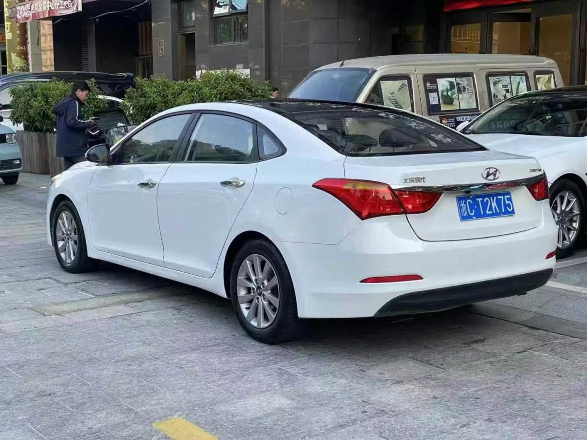 現(xiàn)代 名圖  2014款 2.0L 自動至尊型LUX圖片