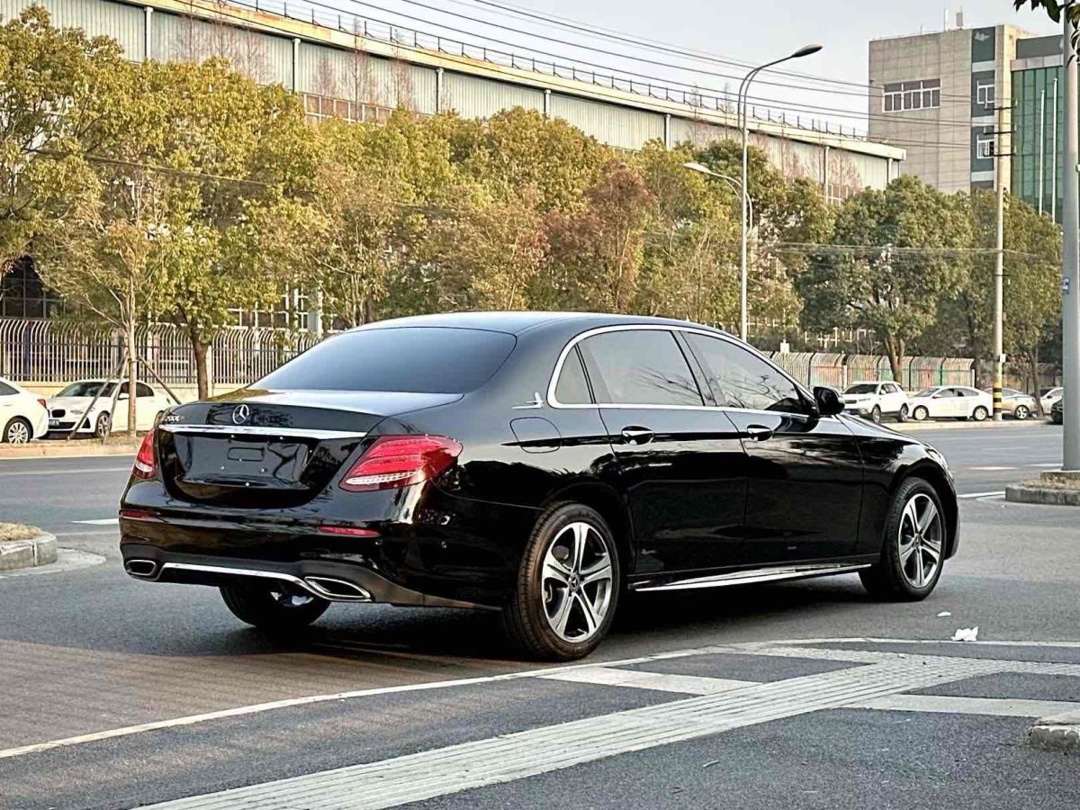 奔馳 奔馳E級  2018款 改款 E 200 L 運(yùn)動型圖片