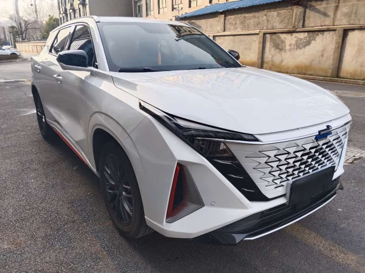 長(zhǎng)安歐尚 長(zhǎng)安歐尚Z6  2022款 藍(lán)鯨 1.5T DCT智享型圖片