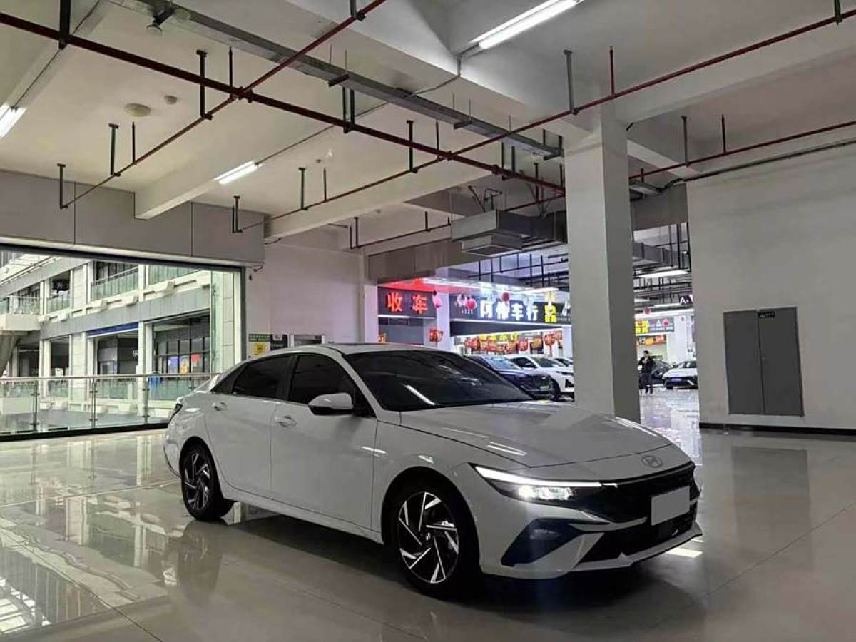 現(xiàn)代 伊蘭特  2023款 1.5L CVT GLX精英版圖片