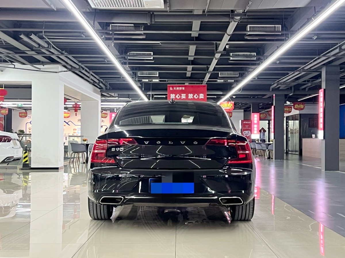 沃爾沃 S90  2018款 T4 智遠(yuǎn)版圖片