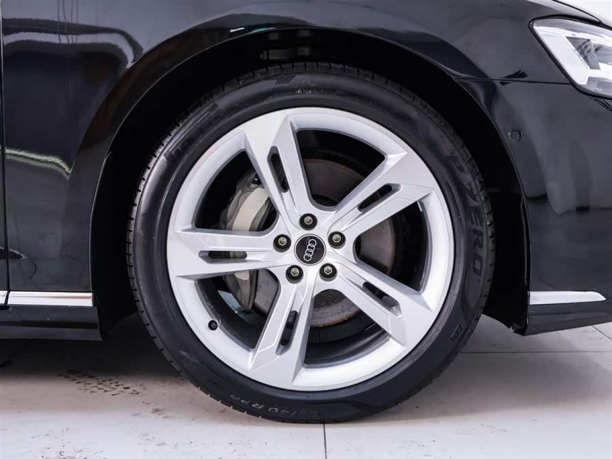 奧迪 奧迪A8  2023款 A8L 50 TFSI quattro 臻選型圖片
