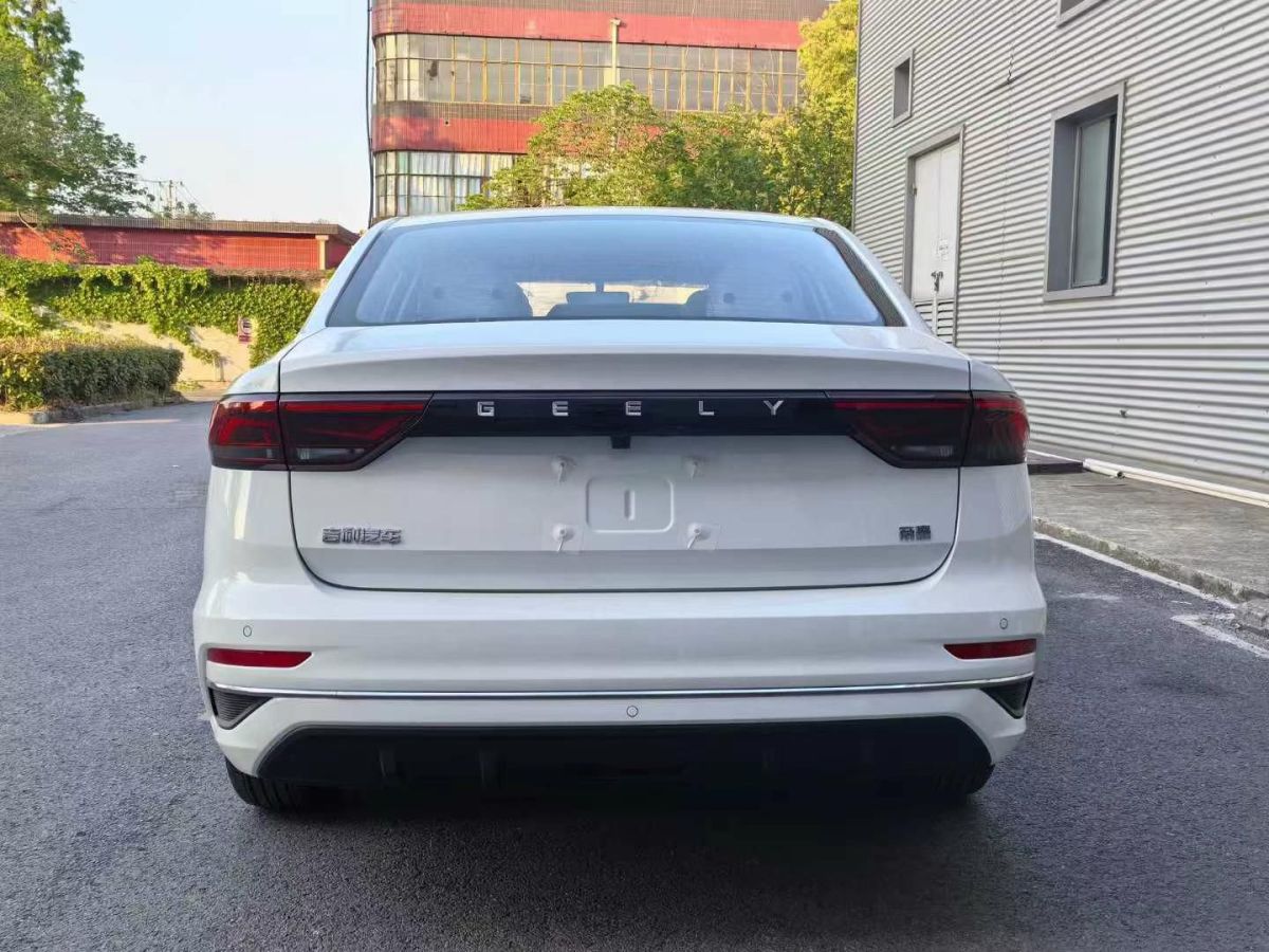 吉利 帝豪  2025款 第4代 1.5L CVT尊貴型圖片