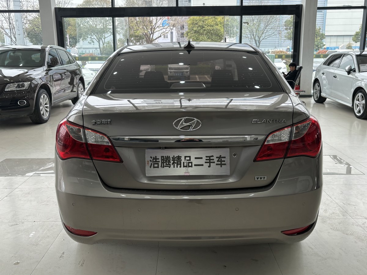 現(xiàn)代 悅動  2011款 1.6L 自動頂級型圖片