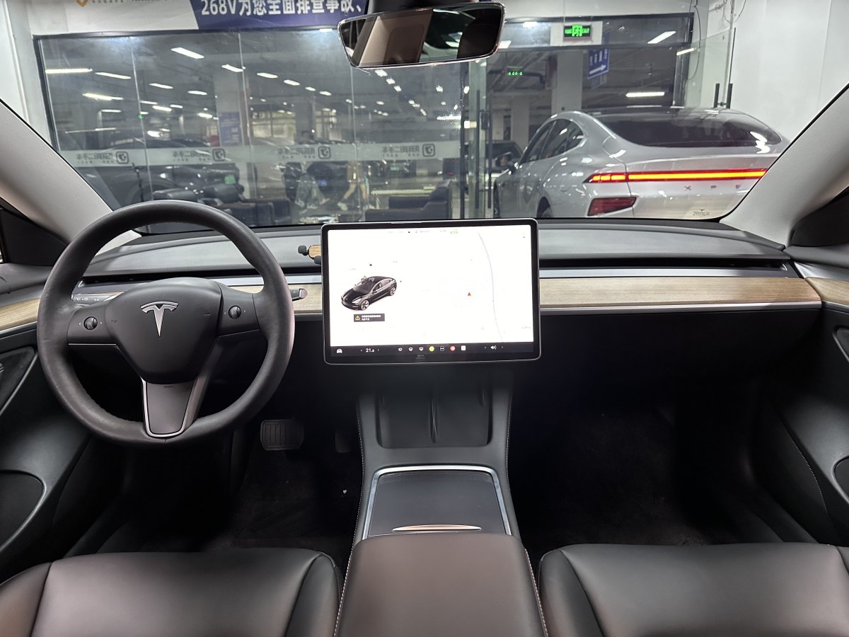 特斯拉 Model 3  2019款 標(biāo)準(zhǔn)續(xù)航后驅(qū)升級(jí)版圖片