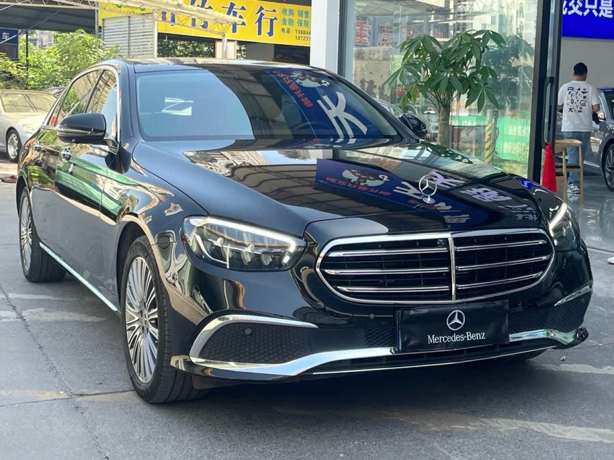 奔馳 奔馳E級  2022款 改款 E 300 L 時(shí)尚型圖片
