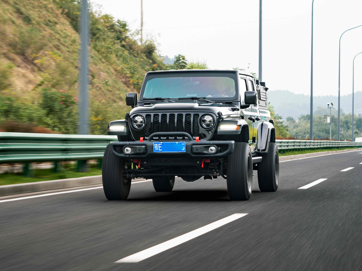 Jeep 角斗士  2022款 3.6L 先行版圖片