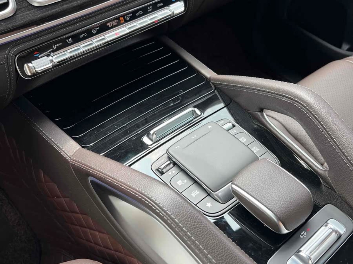 奔馳 奔馳GLS  2023款 改款 GLS 450 4MATIC 豪華型圖片