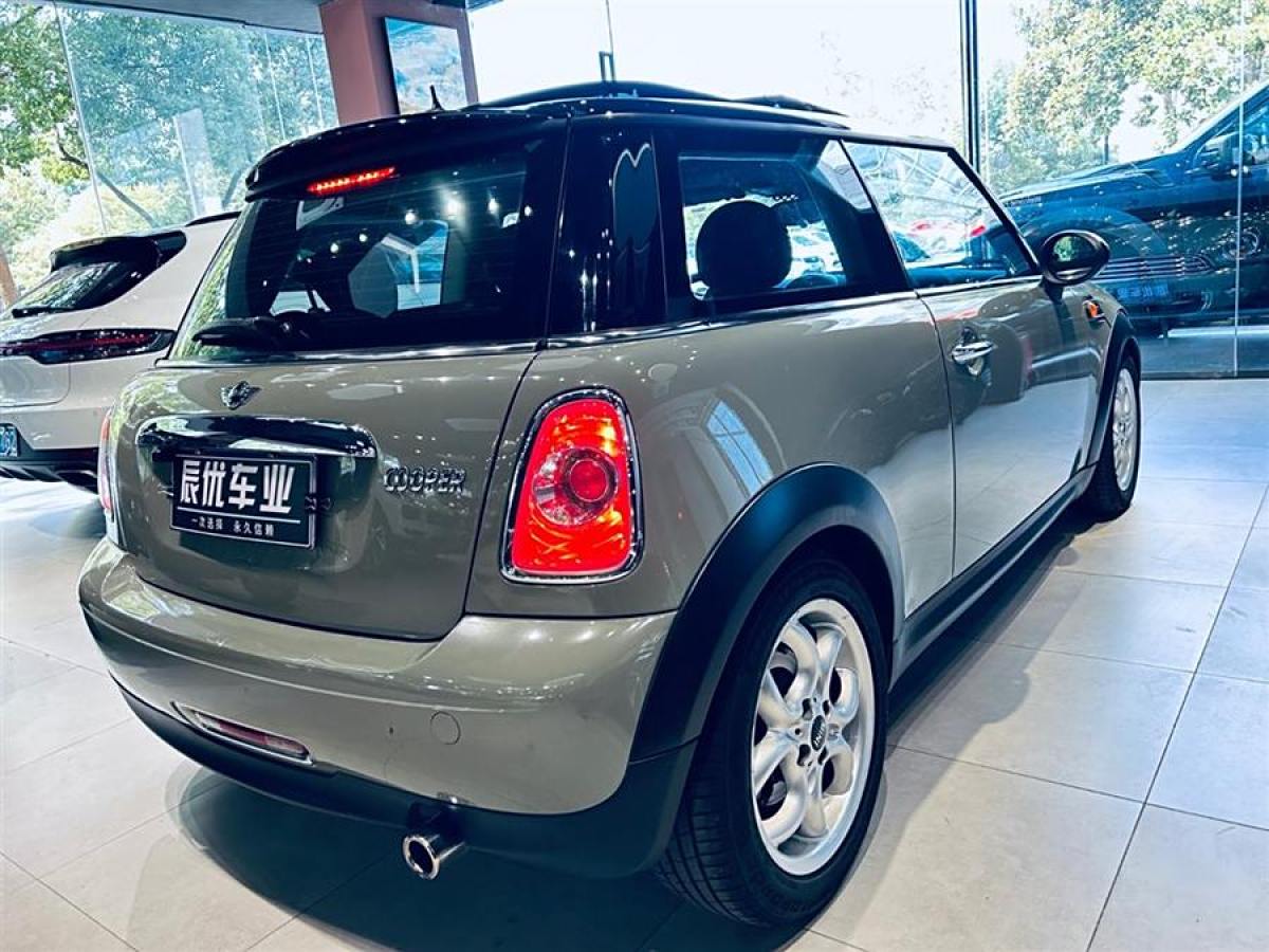 MINI COUNTRYMAN  2011款 1.6L COOPER Fun圖片