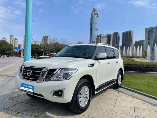 日产 途乐  2018款 4.0L 铂金型