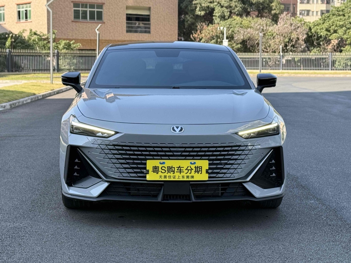 長安 長安UNI-V  2022款 1.5T 智慧領(lǐng)航型圖片