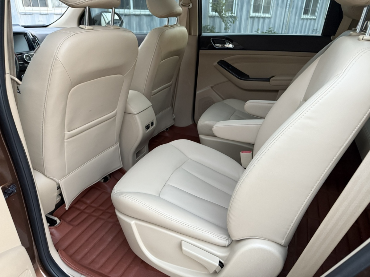 寶駿 730  2014款 1.5L 手動標準型 7座圖片