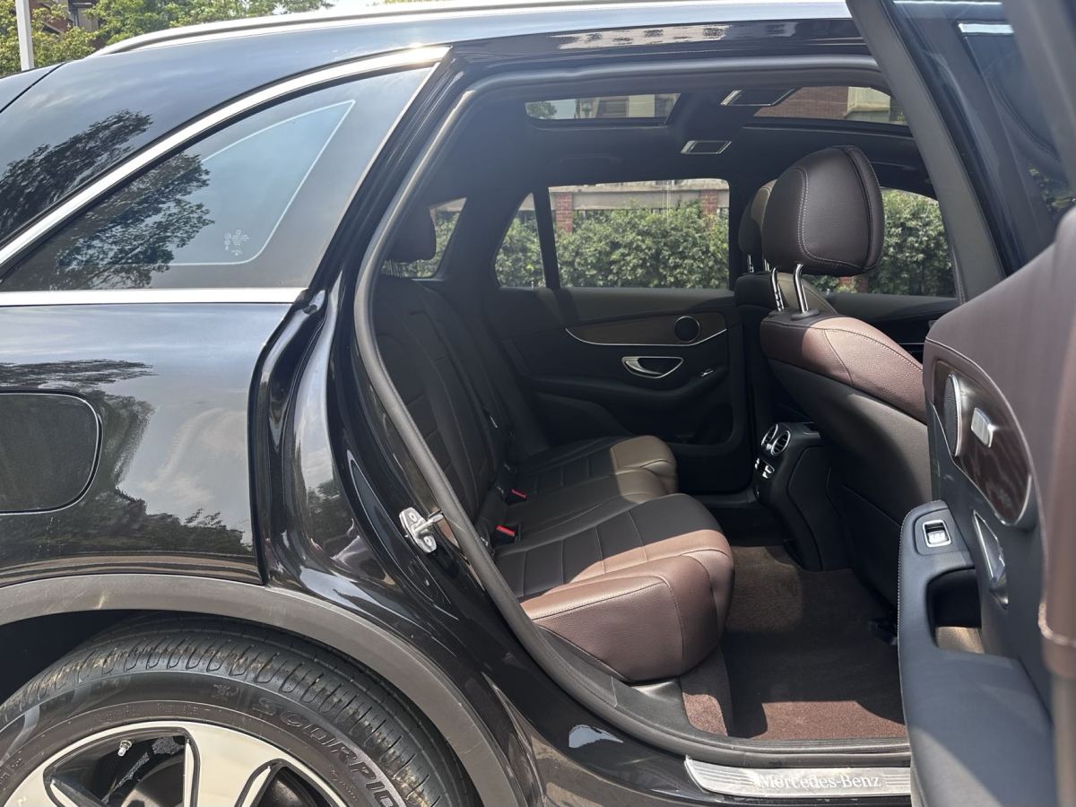 奔馳 奔馳GLC  2018款 改款 GLC 300 4MATIC 動感型圖片