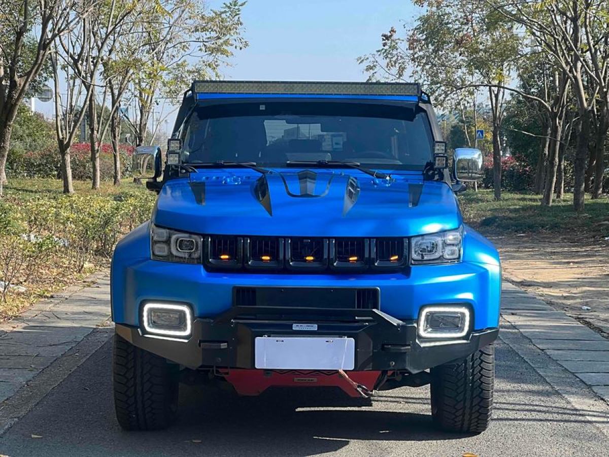 北京 BJ40  2021款 2.0D 自動四驅刀鋒英雄版?zhèn)b客型圖片