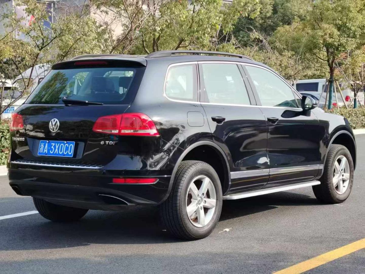 大眾 途銳  2011款 3.0TDI 柴油標(biāo)配型圖片