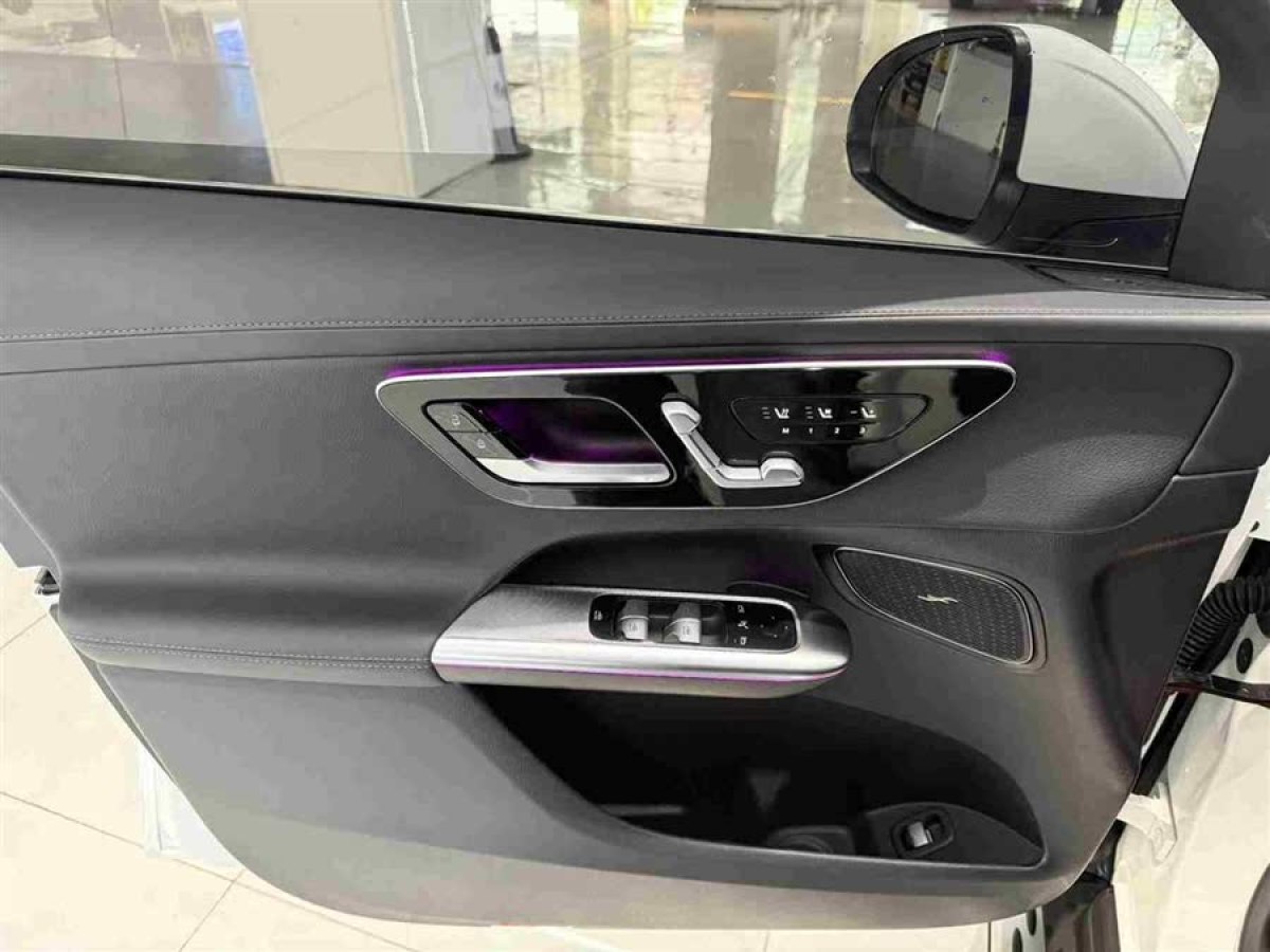 奔馳 奔馳GLC  2024款 改款 GLC 260 L 4MATIC 豪華型 5座圖片